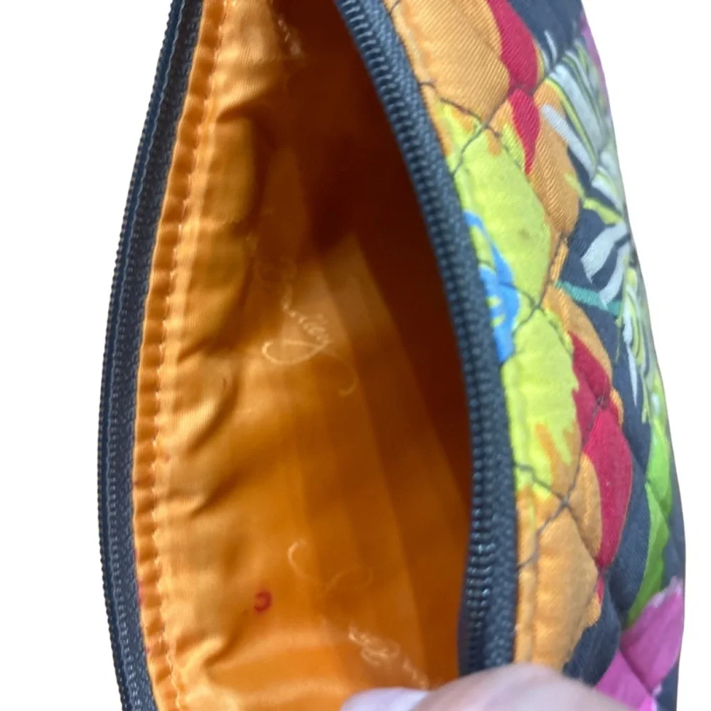 🌸 Vera Bradley Jazzy Blooms Wristlet – Retired Pattern 🌸